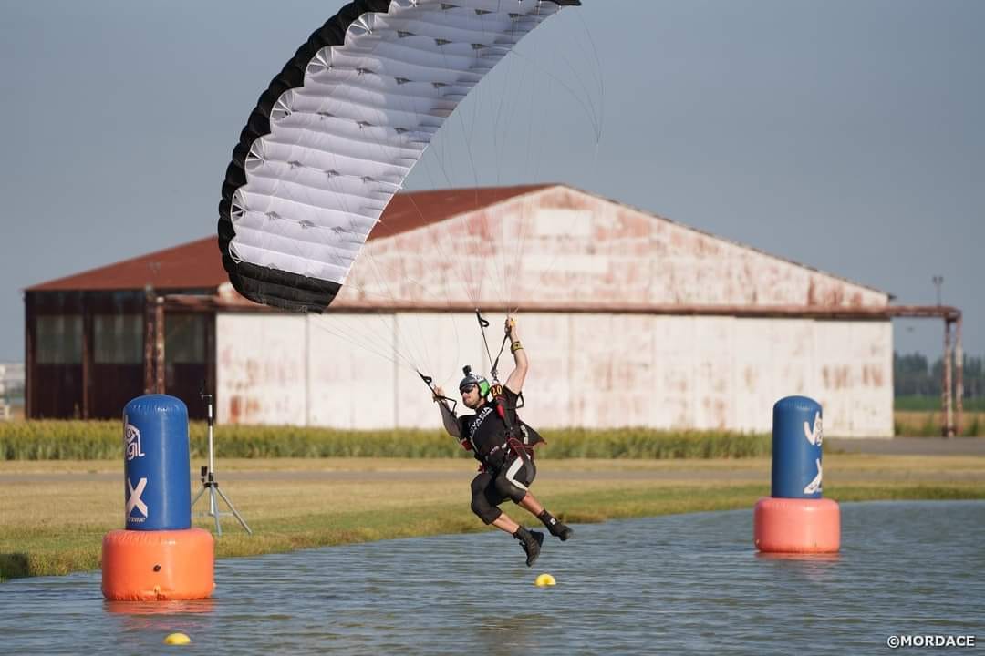 Canopy piloting